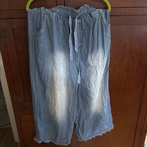 Zenana Outfitters Light Blue Cropped Pants